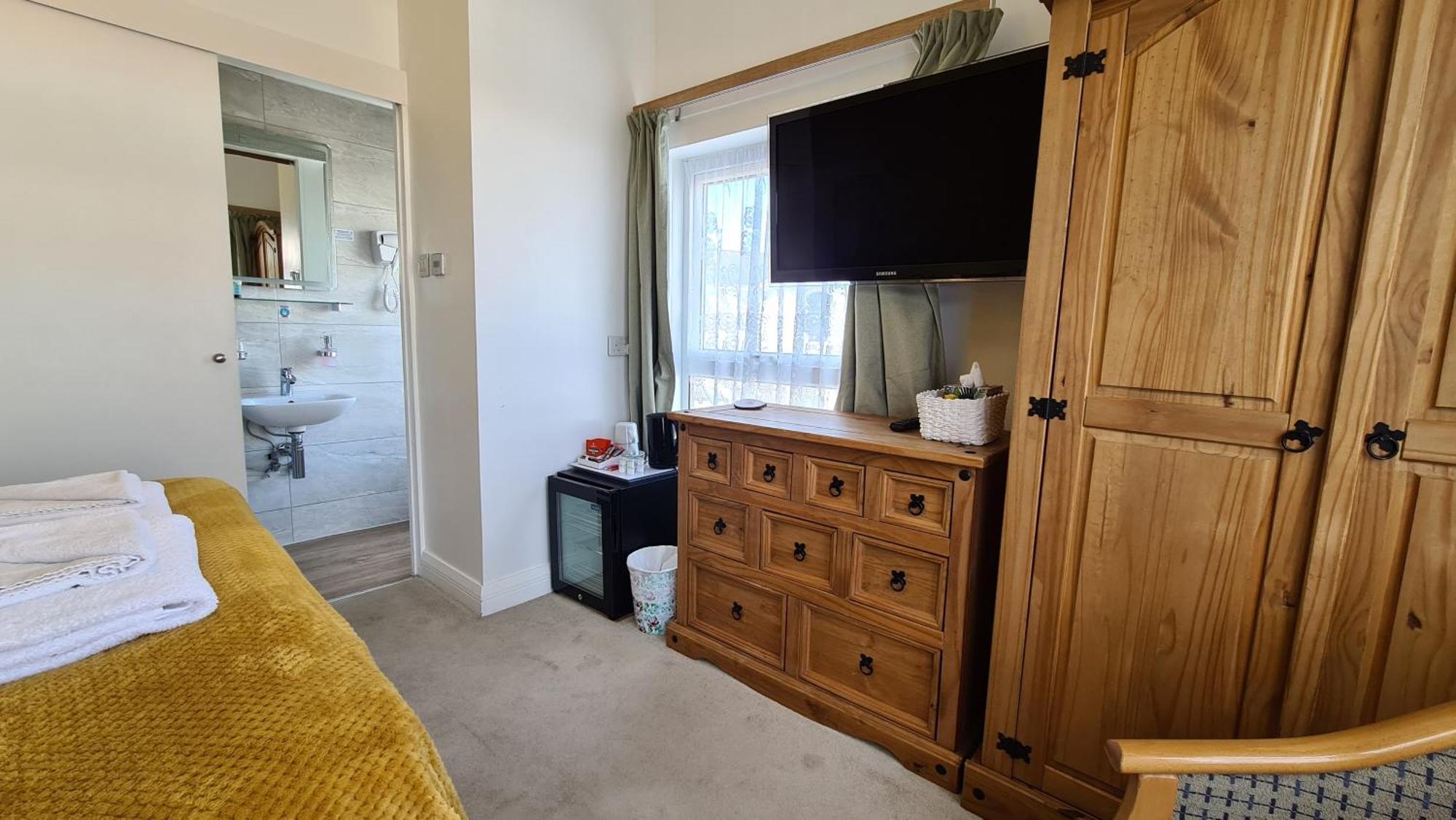 The Torland - Paignton Seafront - Free Parking, All Rooms En-Suite Экстерьер фото