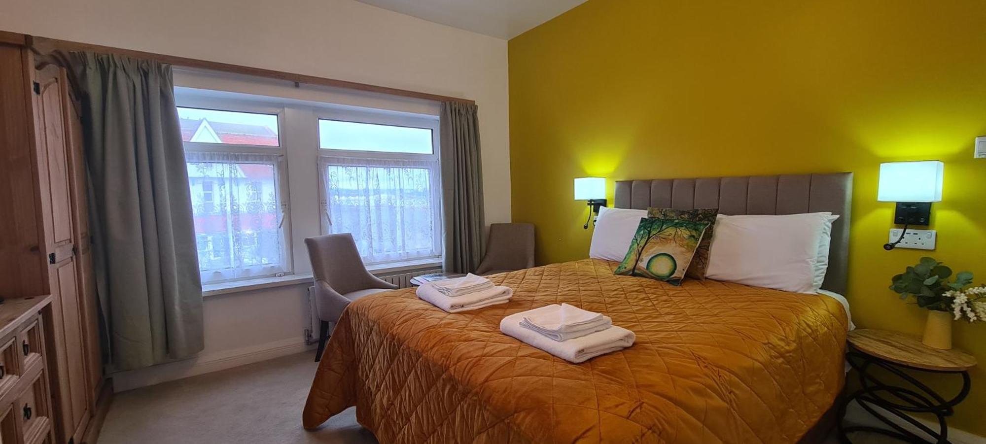 The Torland - Paignton Seafront - Free Parking, All Rooms En-Suite Экстерьер фото
