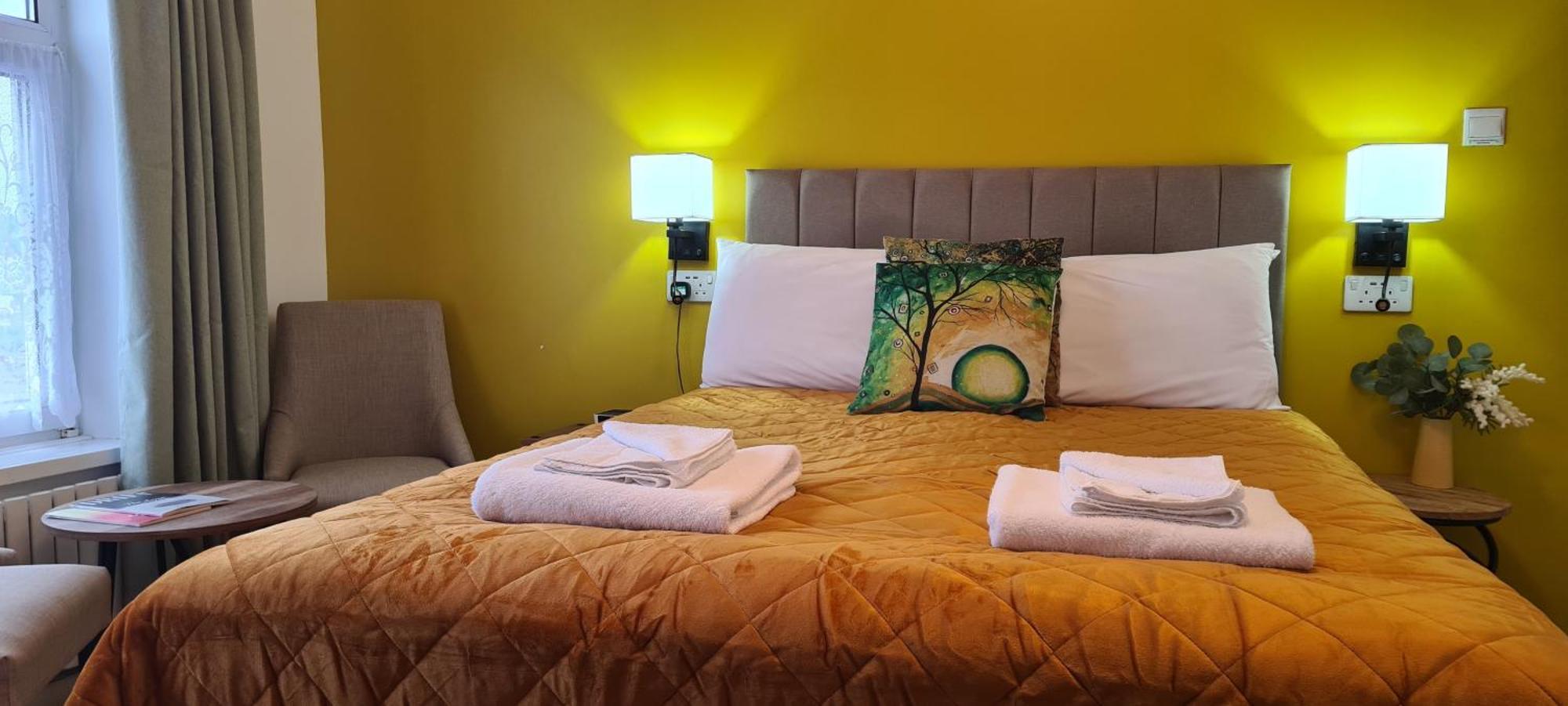 The Torland - Paignton Seafront - Free Parking, All Rooms En-Suite Экстерьер фото