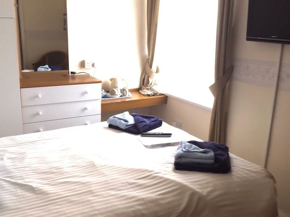 The Torland - Paignton Seafront - Free Parking, All Rooms En-Suite Экстерьер фото